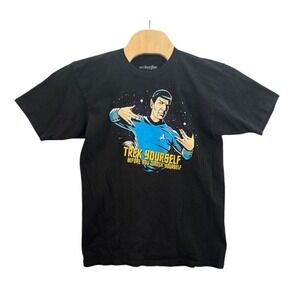 Star Trek Spock Trek Yourself Before You Wreck Yourself Black Graphic Tee L